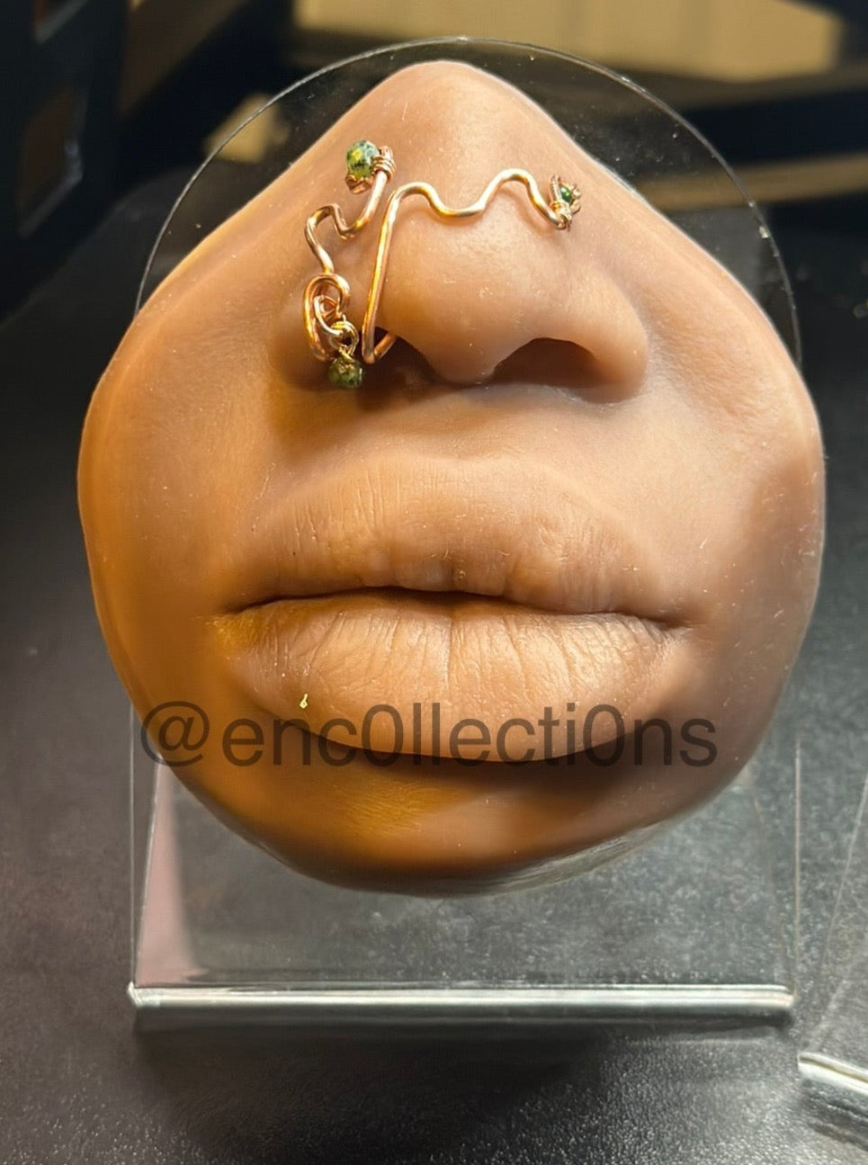 Jianni Abstract Nose Cuff