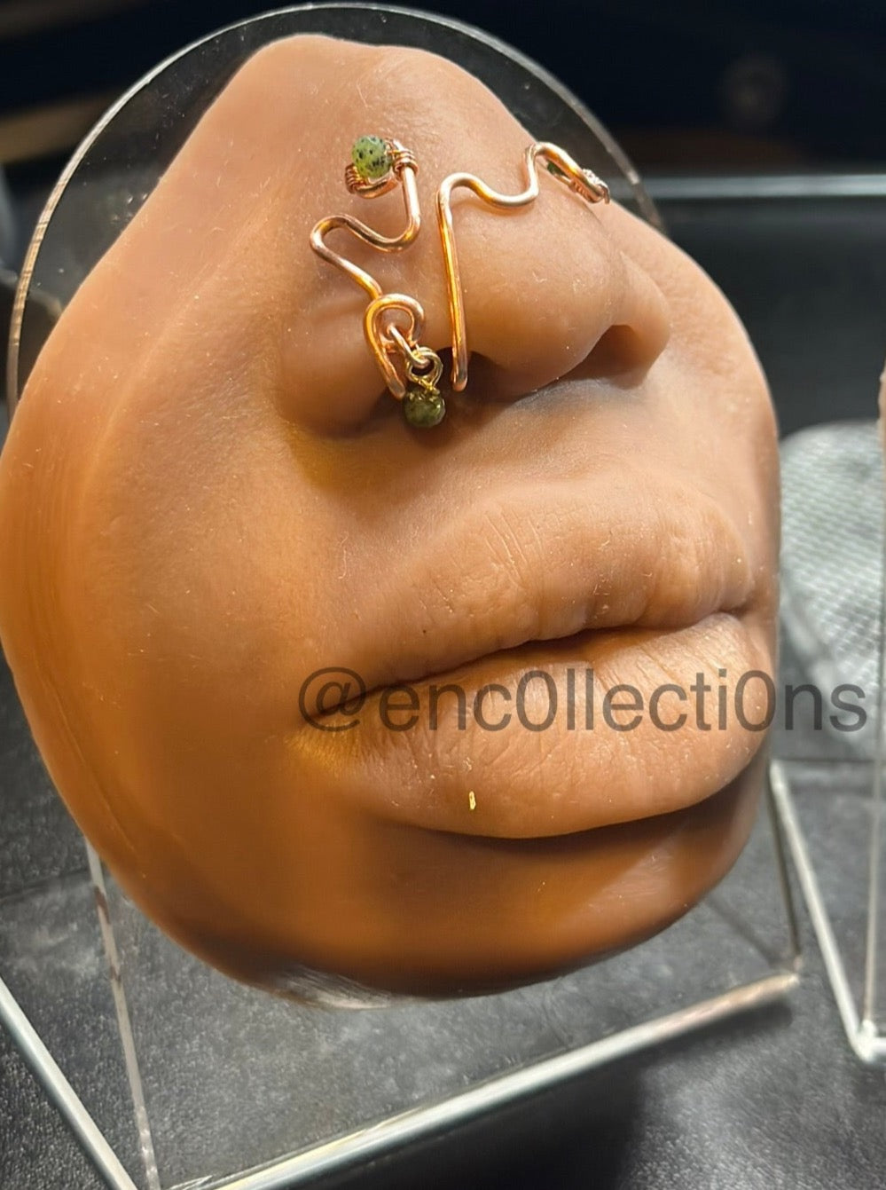 Jianni Abstract Nose Cuff
