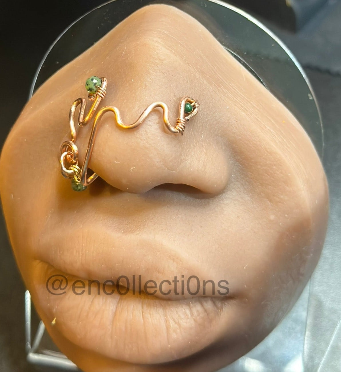 Jianni Abstract Nose Cuff