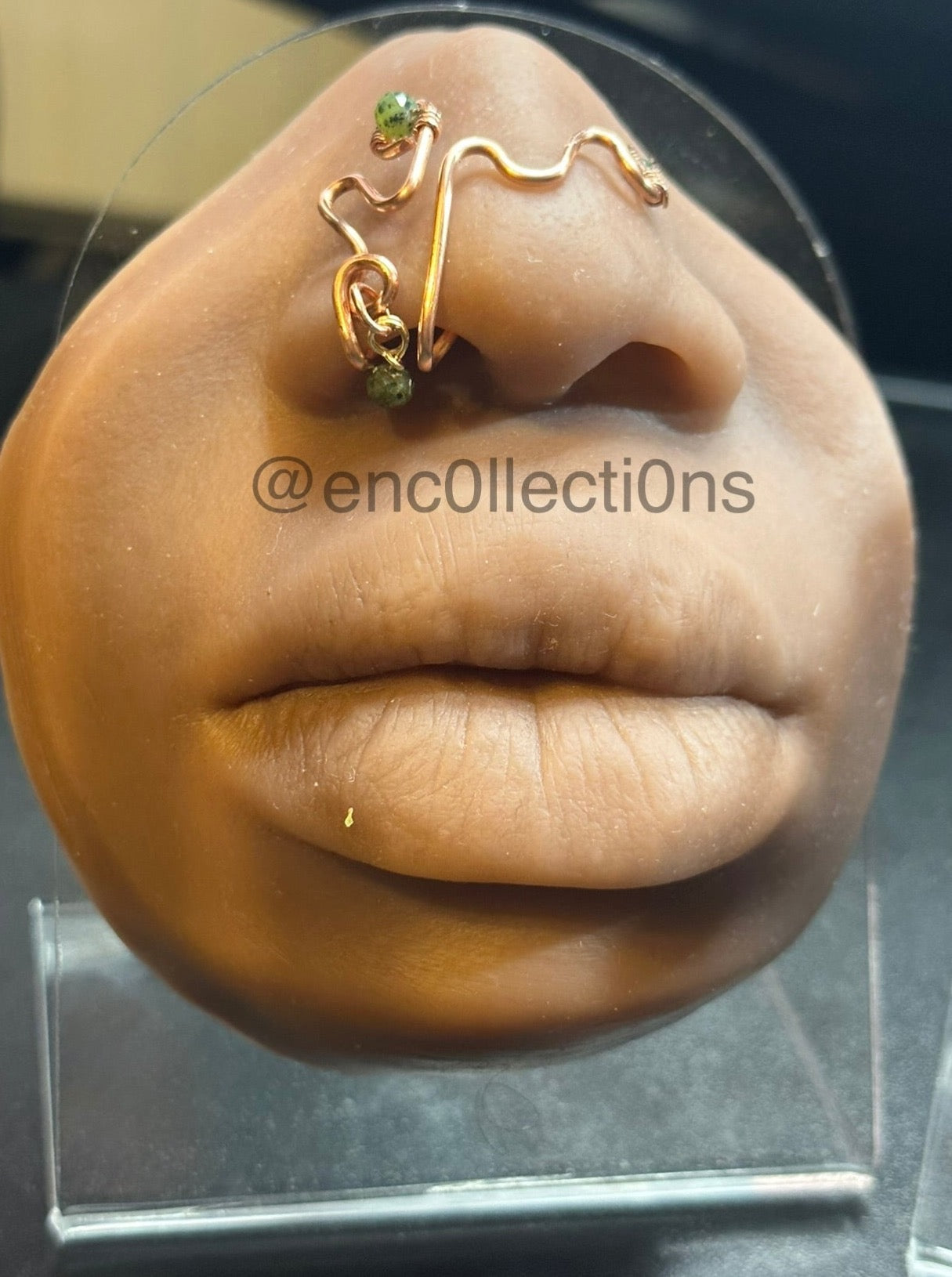 Jianni Abstract Nose Cuff