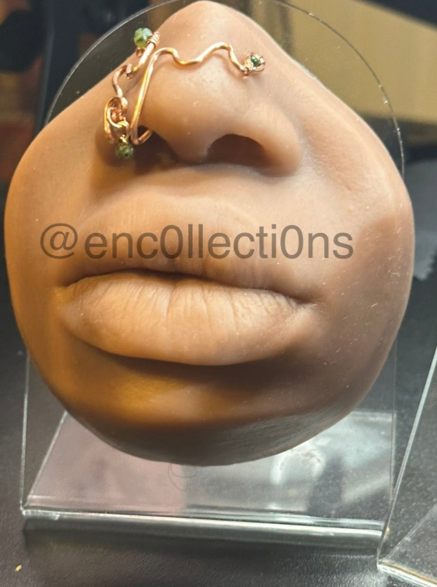 Jianni Abstract Nose Cuff